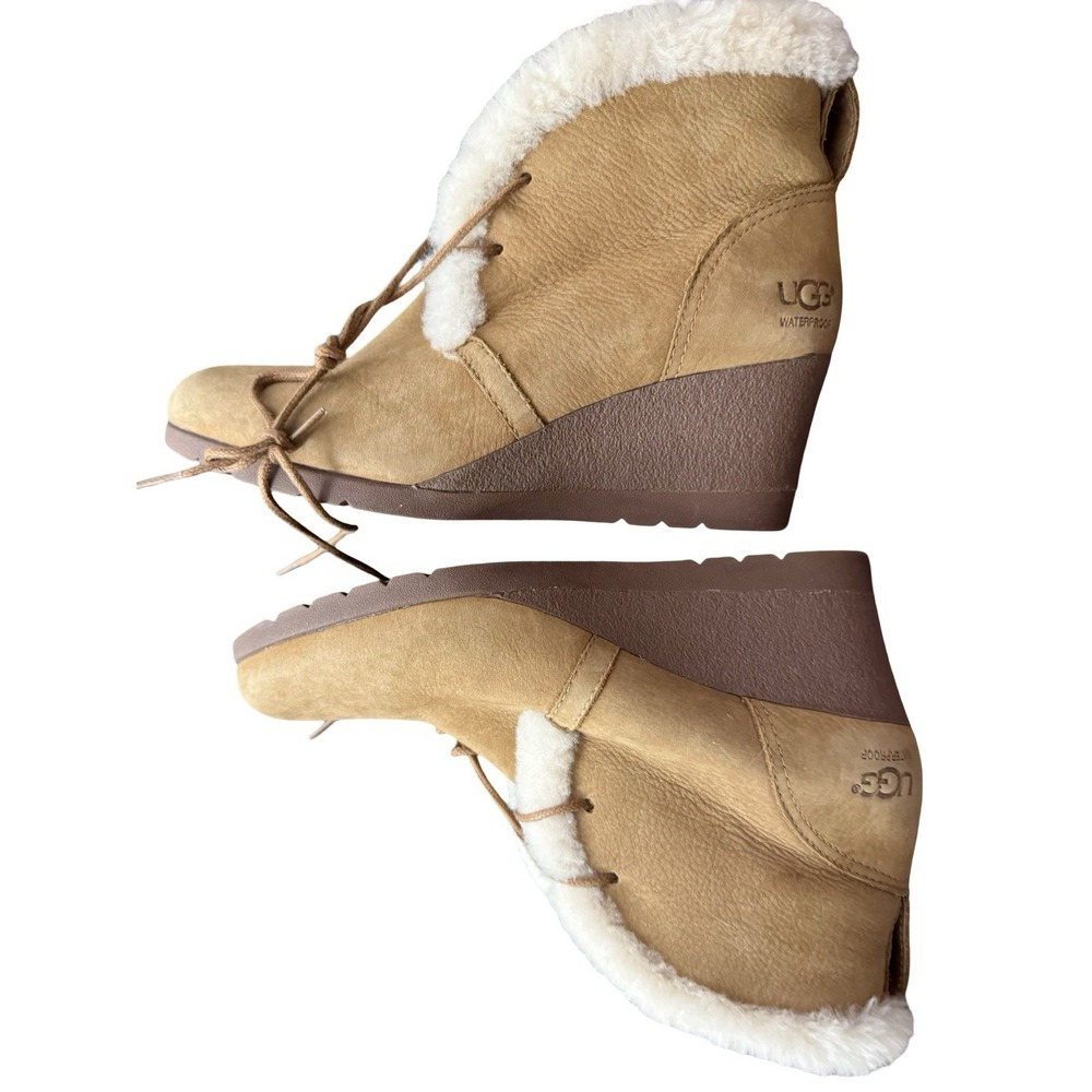 UGG Chestnut Jeovana wedge Heel Boot Fur lined Chukka Ankle Size 9